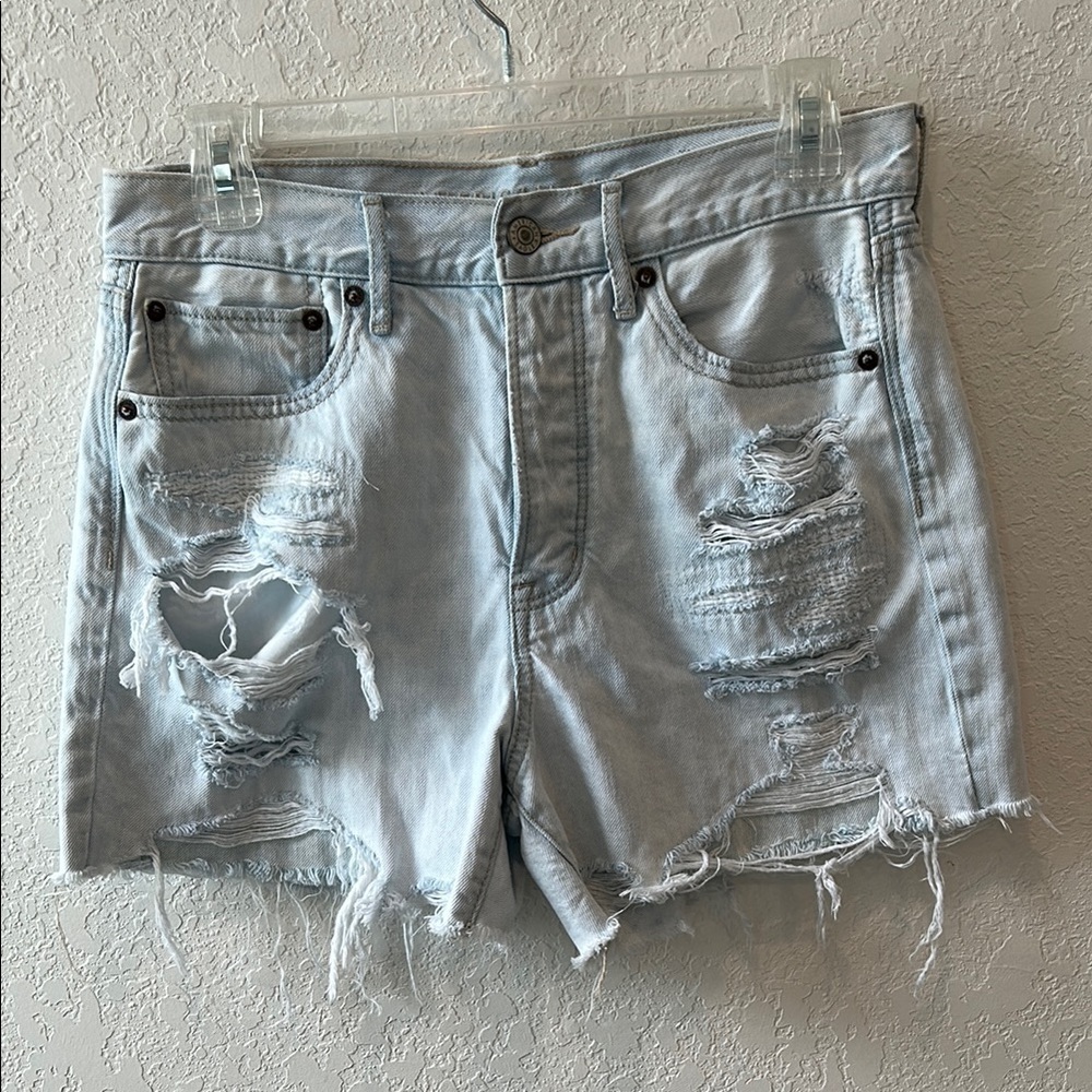 American Eagle Outfitters Light Blue Distressed 90’s Boyfriend Short